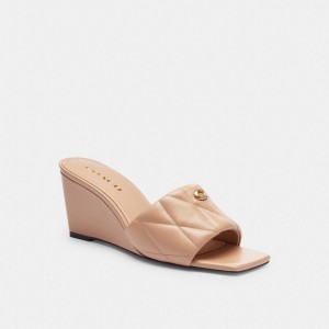 Women Coach Emma Wedge With Quilting Buff Sandals Pink | CA_CH27419