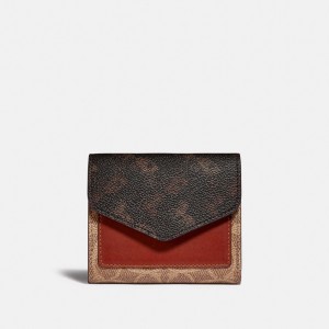 Women Coach Wyn With Horse And Carriage Printed Small Wallets Brown Red | CA_CH49147