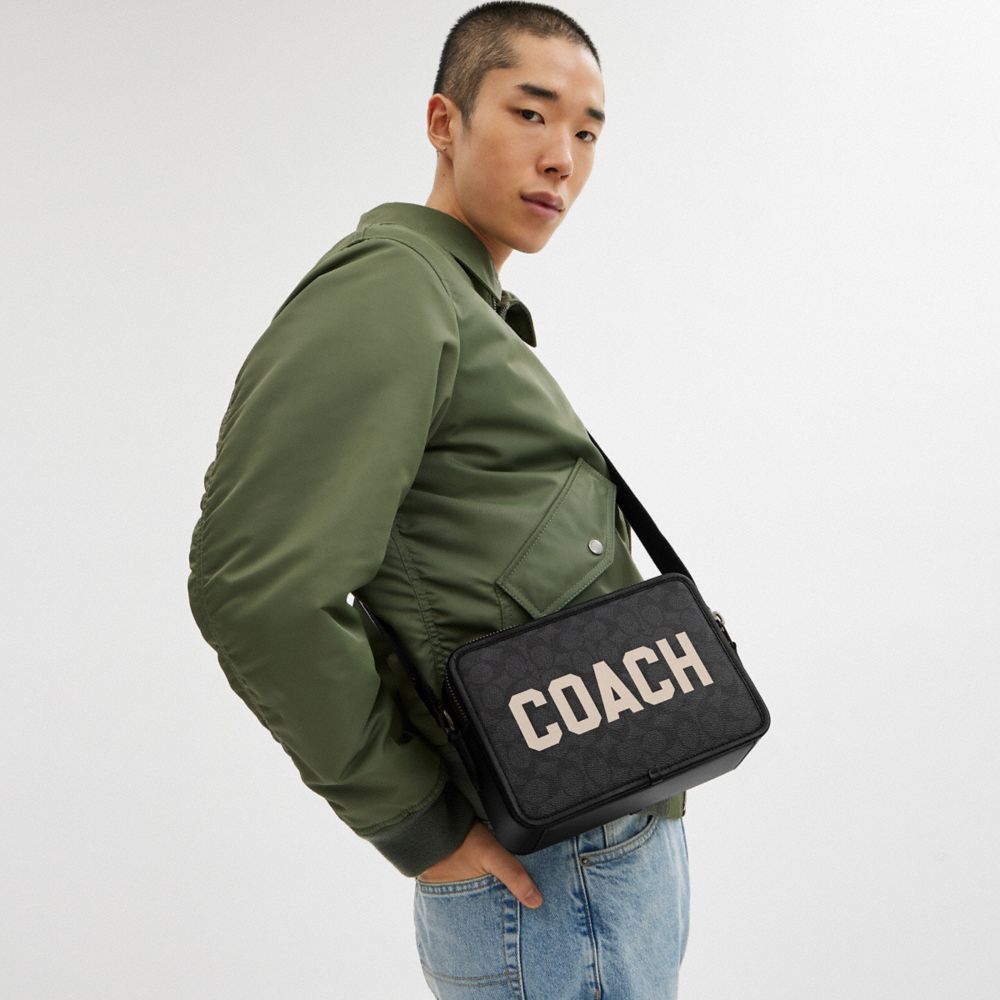 Men Coach Charter 24 In Signature Canvas With Graphic Crossbody Bags Black | CA_CH95526