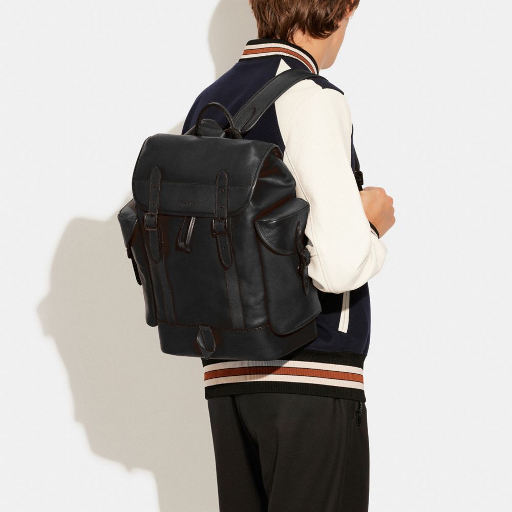 Men Coach Hitch Leather Backpacks Black | CA_CH46459