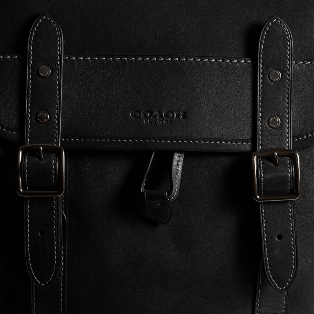 Men Coach Hitch Leather Backpacks Black | CA_CH46459