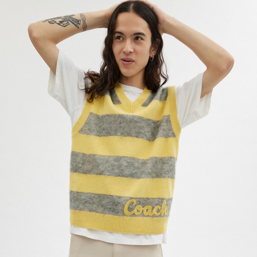 Men Coach North Sweaters Yellow | CA_CH79487