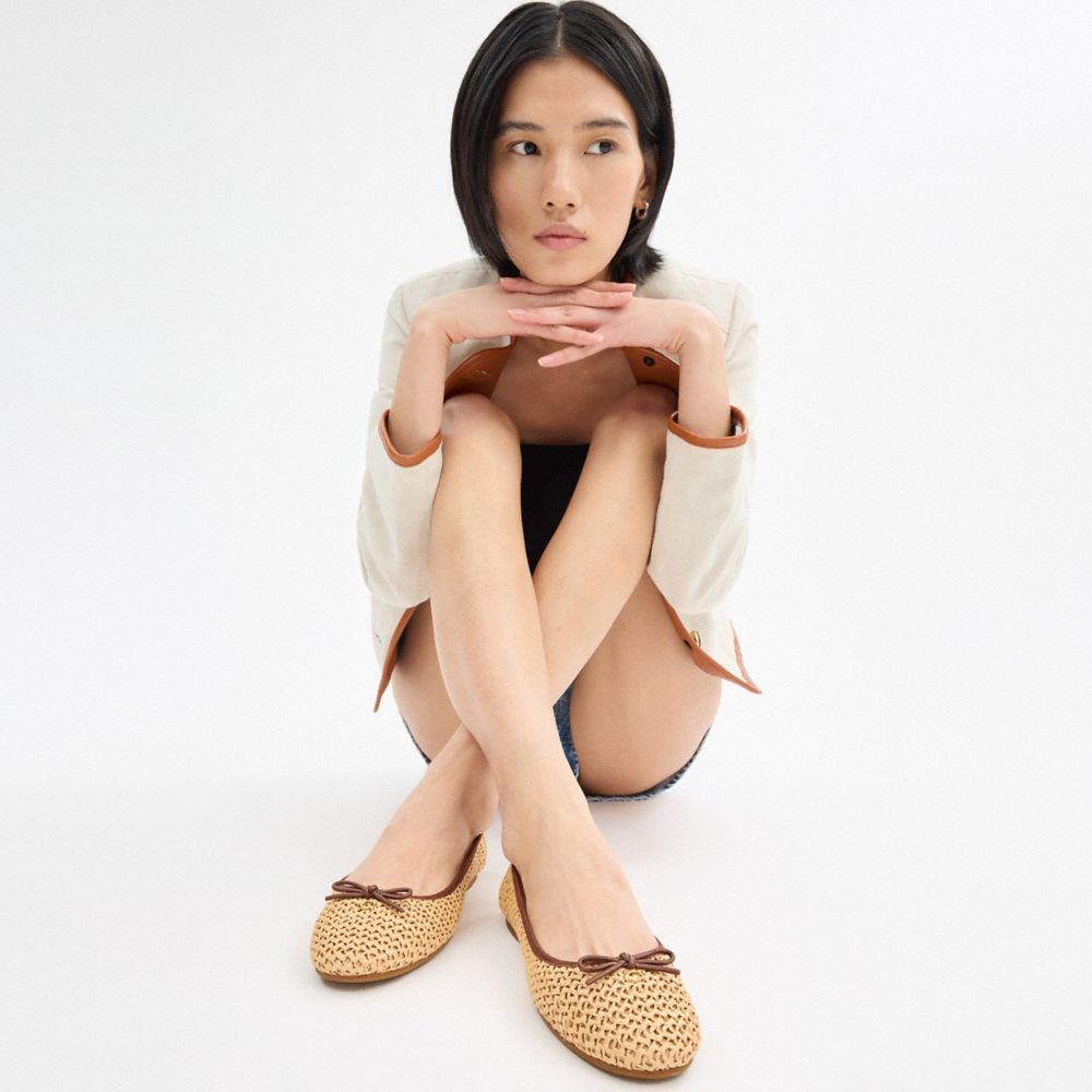 Women Coach Abigail Flat Natural Loafers Beige | CA_CH60452