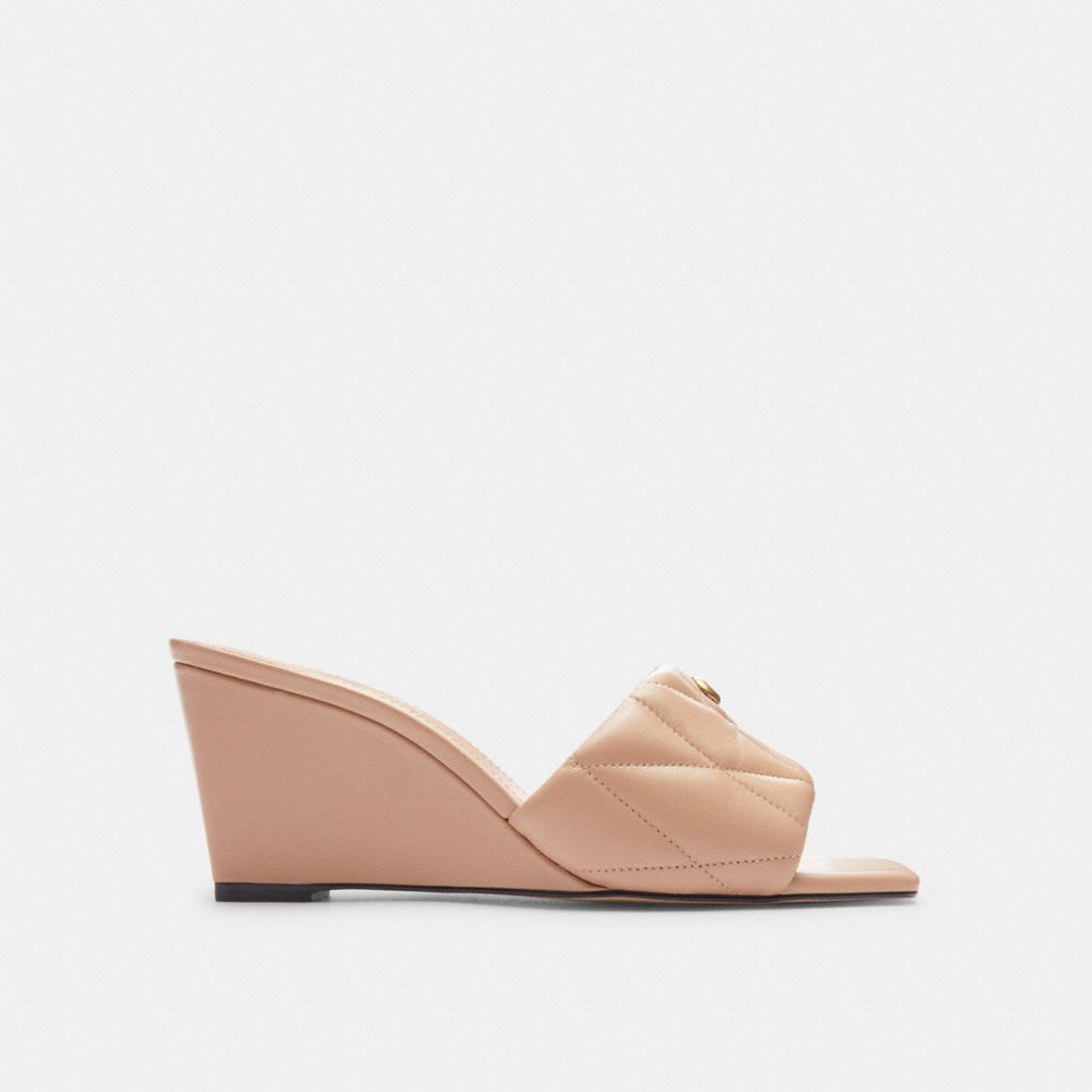 Women Coach Emma Wedge With Quilting Buff Sandals Pink | CA_CH27419