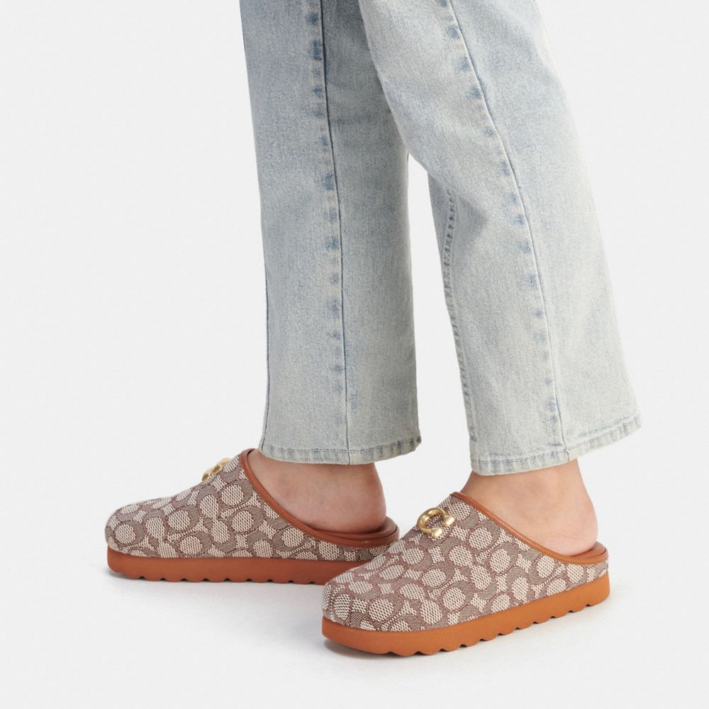 Women Coach Hadley In Signature Textile Jacquard Cocoa Loafers Rose | CA_CH78137