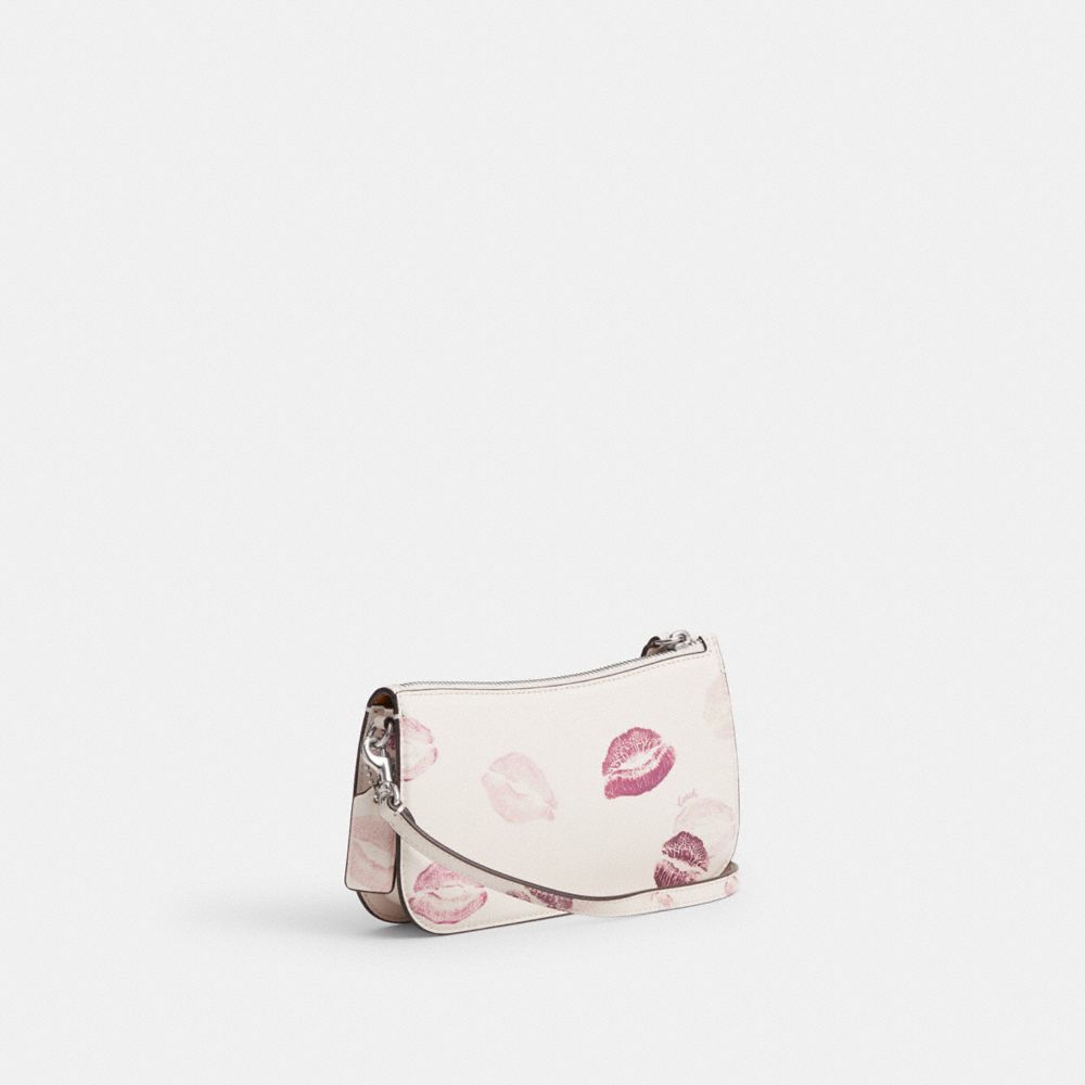 Women Coach Penn With Lip Print Shoulder Bags Multicolor | CA_CH12007